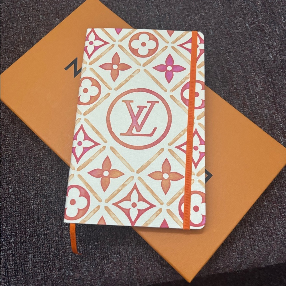 Jane MM Framboise note book